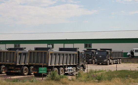 Доставка грузовиков из Китая