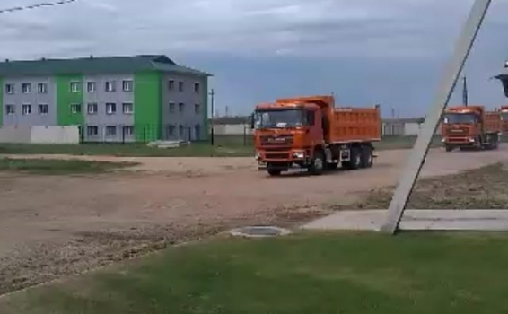 Еще пять единиц самосвалов марки Shacman (Shaanxi)...