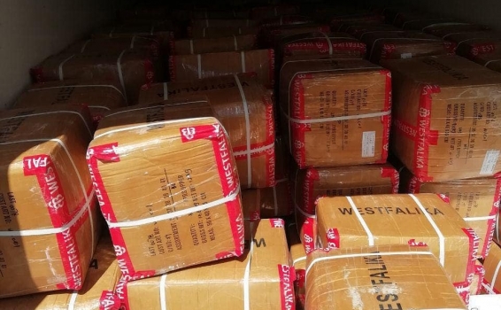 Отгружаем с СВХ выпущенные таможней партии товаров...