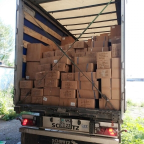 <p>Тачэн, СУАР, КНР. Знаменитый автопереход &laquo;Тачэн - Бахты&raquo;. Здесь, в зоне таможенного контроля расположены наши склады консолидации и логистической обработки грузов. У этого подразделения ГК &laquo;СибирьТрансАзия&raquo; нет выходных дней (за исключением национальных праздников). В минувшую субботу была осуществлена погрузка двух партий сборных грузов в транспортные средства, оформлен экспорт. Неделя у брокеров обещает быть загруженной и интересной! Мы держим высокую динамику формирования партий сборных грузов: минимум 1 транспортное средства в неделю. Если для Вас важна скорость доставки, пришлите нам Заявку. Мы предоставим Вам коммерческое предложение и исчерпывающую консультацию по всем возможностям сотрудничества.</p>
