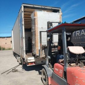 <p>На Тачэн завершены запланированные погрузки: партия сборного груза уже на пути к нашему СВХ; партия генерального груза, в объеме двух транспортных средств, прошла процедуру экспортного таможенного оформления, готовится к выходу.</p>
