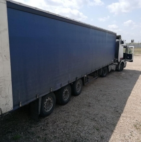 <p>Декларации получают отметку &laquo;выпуск разрешен&raquo;, СВХ разгружается. Передали к доставке выпущенные партии: части обуви, компоненты светодиодных систем. На Тачэн в процессе &ndash; погрузка очередной партии сборного груза в транспортное средство. Завтра планируется выход с территории КНР. В головном офисе ГК &laquo;СибирьТрансАзия&raquo; сегодня и всегда работа кипит: по квалифицированному сопровождению текущих поставок, качественному консультированию потенциальных Клиентов, кропотливому совершенствованию Клиентского сервиса. Отправьте на нашу корпоративную почту Заявку на доставку. В течение 24 часов наши специалисты подготовят для Вас коммерческое предложение и предложат исчерпывающую консультацию по возможностям сотрудничества.</p>
