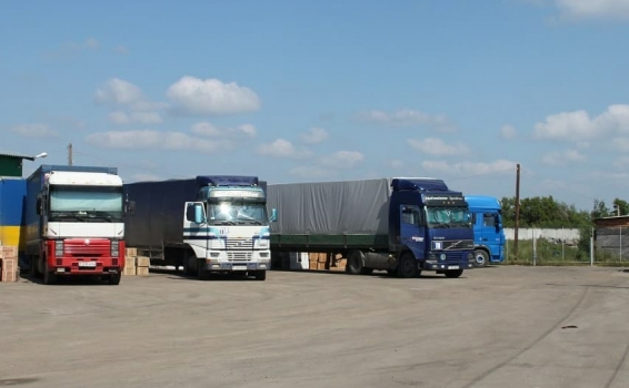 Да, мы осуществляем авто доставку и таможенное дек...