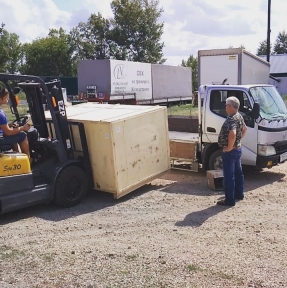 <p>Передали к доставке в Новокузнецк выпущенный накануне таможней лазерно-гравировальный станок. Если планируете покупку оборудования в Китае, обязательно получите наше коммерческое предложение на услуги по доставке и таможенному оформлению.</p>
