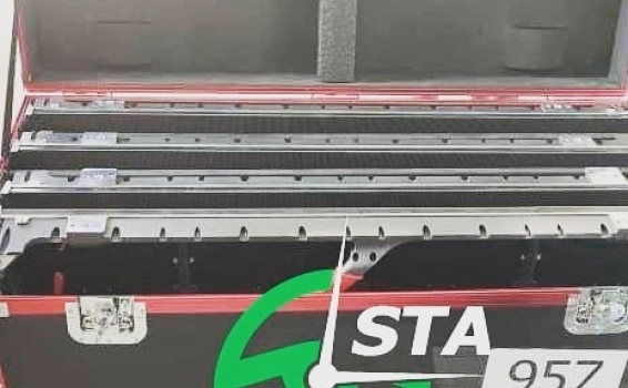 Проверка медиа фасадов на складе фабрики &ndash; п...