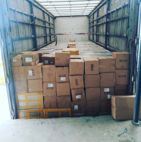 <p>Завершена погрузка партии сборных грузов в транспортные средства на наших складах в Тачэн, экспортные декларации поданы, готовимся на выход! Группа Компаний STA &laquo;СибирьтрансАзия&raquo; - профессиональный Оператор ВЭД с КНР с 2008 года. Мы даем Вашему бизнесу готовые решения: безопасные, учитывающие все потребности, на согласованных Сторонами условиях. Планируя поставку очередной товарной партии из Китая, обязательно получите наше коммерческое предложение!</p>
