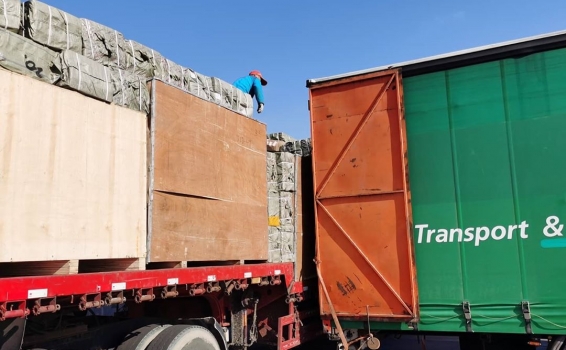 Очередная партия сборных грузов, размещенная в тра...