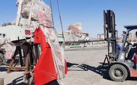 <p>Работа кипит</p>
