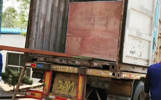 Приняли к доставке партию топливных стендов на скл...