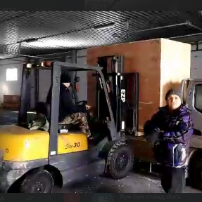 <p>Дамы и господа, всех с началом рабочей недели! Декларация выпущена, отправляем стенд для регулировки топливных насосов 12PSDW A150 в адрес конечного получателя. Будучи клиентоориентированным Операторам, мы всегда даем больше в количестве и качестве услуг. Так, многие наши Клиенты, бизнес которых связан с продажей оборудования, используют наш логистический терминал в качестве своего подразделения, экономя значительные суммы на содержании собственных складов, техники, грузчиков и логистов. Как это работает: мы принимаем к доставке партию оборудования у грузоотправителя в Китае, доставляем до границы, отрабатываем экспортные процедуры, доставляем до нашего СВХ в РФ, подаем декларацию. Тем временем, Компания &ndash; Клиент осуществляет продажу оборудования из ассортимента в поставке. После выпуска товара в свободное обращение мы доставляем станки в адрес конечных получателей, по мере поступления соответствующих указаний от Клиента. Это очень удобно, экономит Ваши деньги и время, позволяя Вам сосредоточиться на любимом деле &ndash; развитии Вашего бизнеса. #доставкаоборудованияизкитая #автодоставкаизкитая #таможенноеоформление #таможня #станки #СВХ</p>
