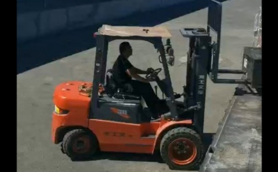 Очередная партия сборного груза уже на границе в п...