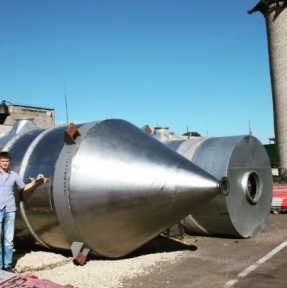 <p>ГК STA &laquo;СибирьТрансАзия&raquo; - услуги профессионального Оператора для Вашего бизнеса с Китаем: - логистический сервис: комплексные решения, включающие транспортную и складскую логистику, от места погрузки в Китае до указанного склада в России - таможенный сервис: профессиональные брокерские услуги штатных специалистов, услуги собственного современного СВХ, соблюдение запретов и ограничений, работа с дополнительными проверками - аутсорсинг услуг ВЭД: Ваша Компания не является участником ВЭД &ndash; делегируйте нам обязанности контрактодержателя - услуги профессиональных таможенных юристов: таможенный аудит, корректировка таможенной стоимости, защита по административным делам, возврат таможенных платежей, проверки после выпуска и другие вопросы безопасности Вашего бизнеса ГК STA &laquo;СибирьТрансАзия&raquo;, доставка и таможенное оформление грузов из Китая &ndash; наша профессия!</p>
