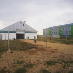 <p>Из сборной машины, разместившейся на СВХ в понедельник, в работе по объективным причинам осталось только три партии, остальные грузы выпущены, переданы к доставке в адрес Компаний &ndash; Клиентов. Планируете поставку товарной партии из Китая? Обязательно получите наше коммерческое предложение и консультацию по возможностям и условиям сотрудничества. Доставка и таможенное оформление грузов из Китая &ndash; наша профессия!</p>
