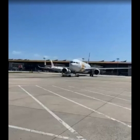 <p>Авиадоставка из Китая в РФ от ГК STA &laquo;СибирьТрансАзия&raquo;: когда сроки в приоритете. В среднем, с момента передачи товарной партии к транспортировке в Китае до выпуска ее таможней в РФ &ndash; 5 - 7 дней. Зависит от расположения поставщика и регулярности рейса по направлению. Планируете поставку товарной партии из Китая? Обязательно получите наше коммерческое предложение и консультацию по возможностям и условиям сотрудничества. Доставка и таможенное оформление грузов из Китая &ndash; наша профессия!</p>
