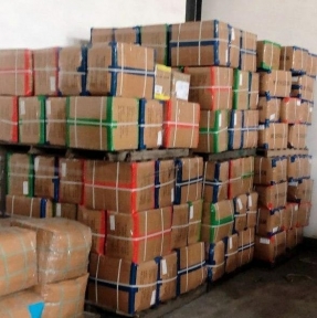 <p>Короткая логистическая новостная сводка: - В СУАР восстанавливаются рабочие процессы, внутрикитайские транспортные компании возобновили доставку грузов в регион, готовим к выходу партию сборного груза автомобилем - очередной сборный контейнер готов к отгрузке в Шанхае, принимаем партии от грузоотправителей для формирования следующего - на этой неделе не много заявок на авиадоставку, но динамика их роста положительная, это не может не радовать - из размещенных в понедельник на нашем СВХ 17 товарных партий: 10 выпущены таможней, 3 декларации поданы, в работе, по остальным завершаем подготовку к декларированию. - декларация на самосвалы подана, отработали досмотр, ждем выпуска. Планируете поставку товарной партии из Китая? Обязательно получите наше коммерческое предложение и консультацию по возможностям и условиям сотрудничества. Доставка и таможенное оформление грузов из Китая &ndash; наша профессия!</p>
