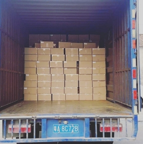 <p>Приняли к доставке у грузоотправителей в Китае: партию светильников и партию порошковой проволоки. ГК STA &laquo;СибирьТрансАзия&raquo; - безопасная логистика и экспертный таможенный сервис для Вашего бизнеса с Китаем с 2008 года. Планируете поставку товарной партии? Обязательно получите наше коммерческое предложение и консультацию по возможностям и условиям сотрудничества. Доставка и таможенное оформление грузов из Китая &ndash; наша профессия!</p>
