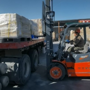 <p>Доставка сборных и генеральных грузов из Китая. Экспертный таможенный сервис. Собственный СВХ. Собственный таможенный склад. Профессиональные таможенные юристы в штате. Профессиональный Оператор ВЭД с КНР с 2008 года- ГК STA &laquo;СибирьТрансАзия&raquo;.</p>
