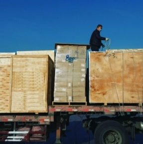 <p>Клиентам ГК STA &laquo;СибирьТрансАзия&raquo; очень нравится, что мы даем комплексные решения, учитывающие все потребности, все задачи в рамках ВЭД сделки с китайским контрагентом, которые обратившийся готов делегировать специалистам. Логистика в формате door-to-door для сборных и генеральных грузов: авто, авиа, море+ж/д Таможенное оформление: брокерские услуги, разрешительные документы, дополнительные проверки, представление интересов Компании &ndash; Клиента Услуги собственных СВХ и таможенного склада Финансовое сопровождение сделки: аутсорсинг ВЭД сделки Юридическое сопровождение: профессиональные таможенные юристы в штате. Планируете поставку товарной партии из Китая? Обязательно получите консультацию нашего специалиста по возможностям и условиям сотрудничества. Доставка грузов из Китая &ndash; наша профессия!</p>
