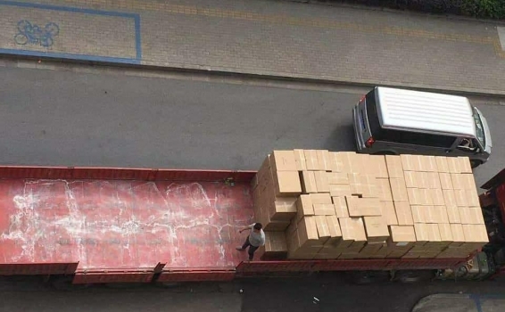 Приняли к доставке морем очередную товарную партию...