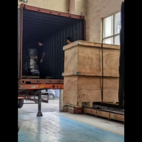 <p>С 2008 года оказываем российским юридическим лицам комплексные услуги высокого качества по доставке и таможенному оформлению коммерческих товарных партий из Китая. Отправьте нам заявку на доставку, мы сделаем Вам предложение, учитывающее все потребности Вашей Компании. Доставка грузов из Китая &ndash; наша профессия!</p>
