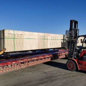 <p>Очередная партия сборного груза доставлена в автомобильный пункт пропуска Тачэн. 24.03, после завершения официальных праздничных дней в РК, реализуем экспортное таможенное оформление, выход и открытие таможенного транзита. Для целей реализации таможенного оформления товарные партии размещаются на нашем собственном СВХ, что гарантирует Вас от возникновения дополнительных расходов. ГК STA - российским юридическим лицам, ведущим бизнес с Китаем: - логистический сервис: доставка авто, авиа и море+ж/д, - таможенный сервис: брокерские услуги, разрешительные документы, эффективная работа с доп проверками, - юридический сервис: услуги профессиональных таможенных юристов для результативного представления Ваших интересов в спорах с таможней, - собственный СВХ: безопасное хранение, качество и скорость реализации процедур, - собственный таможенный склад: обязательная маркировка импортной продукции кодом DataMatrix. Отправьте нам заявку на доставку, мы сделаем Вам предложение, учитывающее все потребности Вашей Компании. Доставка грузов из Китая &ndash; наша профессия!</p>
