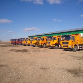 <p>Экспертный таможенный сервис для импортеров самоходной техники: - брокерские услуги, - услуги СВХ, - хранение после выпуска. Если Ваш бизнес связан с импортом автобусов, самосвалов или иной техники из Китая, обязательно получите наше коммерческое предложение. Вам понравится работать с нами!</p>
