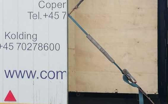 Передаем выпущенные таможней товарные партии к дос...