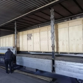 <p>Декларации на все товары, прибывшие с предыдущей партией сборных грузов, выпущены, грузы переданы к доставке в адрес Компаний &ndash; Клиентов. Завтра ждем на СВХ ТС с очередной партией. Отправьте нам заявку на доставку, мы сделаем Вам предложение, учитывающее все потребности Вашей Компании. Доставка грузов из Китая &ndash; наша профессия!</p>
