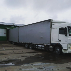 <p>Разместили очередную партию сборного груза на нашем СВХ. И, пока наши специалисты по таможенному оформлению работают с декларациями, хотелось бы отметить несколько моментов, актуальных для текущей ситуации в официальных поставках коммерческих товарных партий из КНР. Наблюдаются некоторые сложности с контейнерными поставками на фоне роста ставок на фрахт, есть определенные проблемы на маршруте через Манчжурию - Забайкальск. Поэтому планируя отправку товарной партии, рекомендуем получить коммерческое предложение ГК STA &laquo;СибирьТрансАзия&raquo; - мы предложим Вам безопасное логистическое решение, у нас регулярно выходя партии сборного и генерального груза из Китая. Так же отмечается необходимость стоять в очереди в связи с высокой загруженностью ряда СВХ в РФ. На складе временного хранения ГК STA &laquo;СибирьТрансАзия&raquo; такой проблемы нет, мы гарантируем Вам экспертный таможенный сервис без временных и финансовых потерь. Отправьте нам Заявку на доставку, наши специалисты свяжутся с Вами, предложат исчерпывающую консультацию по возможностям и условиям сотрудничества.</p>
