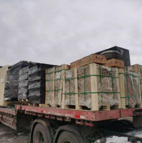 <p><span style="color: rgb(38, 38, 38); font-family: -apple-system, "system-ui", "Segoe UI", Roboto, Helvetica, Arial, sans-serif; font-size: 14px;">Переместили очередную партию сборного груза в автомобильный пункт пропуска, выполняем требования китайского таможенного законодательства, готовимся к выходу и открытию транзита.</span><br style="color: rgb(38, 38, 38); font-family: -apple-system, "system-ui", "Segoe UI", Roboto, Helvetica, Arial, sans-serif; font-size: 14px;" />
<span style="color: rgb(38, 38, 38); font-family: -apple-system, "system-ui", "Segoe UI", Roboto, Helvetica, Arial, sans-serif; font-size: 14px;">Осуществляем доставку и таможенное оформление коммерческих товарных партий из КНР с 2008 года. Оказываем услуги только юридическим лицам.</span><br style="color: rgb(38, 38, 38); font-family: -apple-system, "system-ui", "Segoe UI", Roboto, Helvetica, Arial, sans-serif; font-size: 14px;" />
<span style="color: rgb(38, 38, 38); font-family: -apple-system, "system-ui", "Segoe UI", Roboto, Helvetica, Arial, sans-serif; font-size: 14px;">Предлагаем логистические решения от склада грузоотправителя до Вашего склада в РФ.</span><br style="color: rgb(38, 38, 38); font-family: -apple-system, "system-ui", "Segoe UI", Roboto, Helvetica, Arial, sans-serif; font-size: 14px;" />
<span style="color: rgb(38, 38, 38); font-family: -apple-system, "system-ui", "Segoe UI", Roboto, Helvetica, Arial, sans-serif; font-size: 14px;">Экспертный таможенный сервис.</span><br style="color: rgb(38, 38, 38); font-family: -apple-system, "system-ui", "Segoe UI", Roboto, Helvetica, Arial, sans-serif; font-size: 14px;" />
<span style="color: rgb(38, 38, 38); font-family: -apple-system, "system-ui", "Segoe UI", Roboto, Helvetica, Arial, sans-serif; font-size: 14px;">Услуги собственного СВХ.</span><br style="color: rgb(38, 38, 38); font-family: -apple-system, "system-ui", "Segoe UI", Roboto, Helvetica, Arial, sans-serif; font-size: 14px;" />
<span style="color: rgb(38, 38, 38); font-family: -apple-system, "system-ui", "Segoe UI", Roboto, Helvetica, Arial, sans-serif; font-size: 14px;">Услуги собственного таможенного склада.</span><br style="color: rgb(38, 38, 38); font-family: -apple-system, "system-ui", "Segoe UI", Roboto, Helvetica, Arial, sans-serif; font-size: 14px;" />
<span style="color: rgb(38, 38, 38); font-family: -apple-system, "system-ui", "Segoe UI", Roboto, Helvetica, Arial, sans-serif; font-size: 14px;">Планируя очередную поставку, получите наше коммерческое предложение и исчерпывающую консультацию по возможностям и условиям сотрудничества.</span></p>
