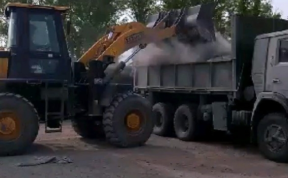 На ответственном хранении на нашем СВХ находилась ...