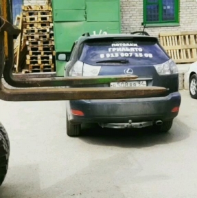 <p>На СВХ работа кипит: декларации выпускаются, подаются транспортные средства под погрузку для доставки партий в города назначения. Отгрузили партию наушников и фрезерный станок.</p>
